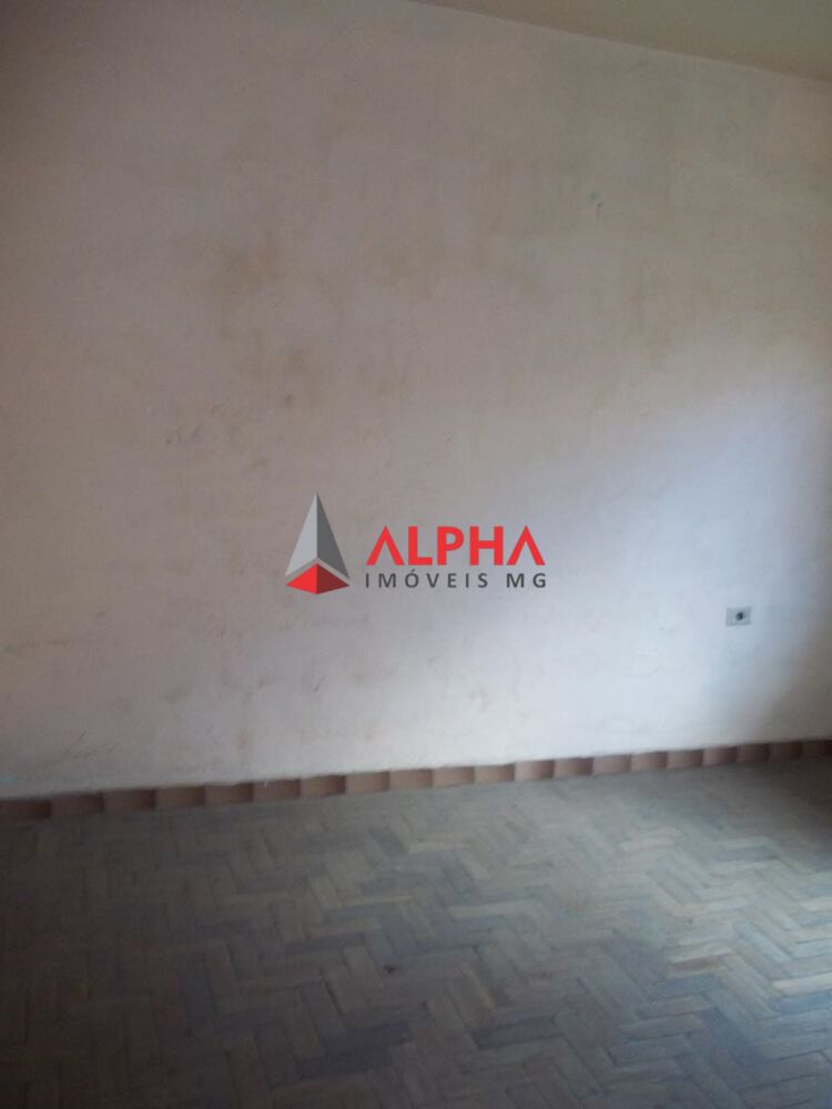Casa à venda com 3 quartos, 360m² - Foto 2