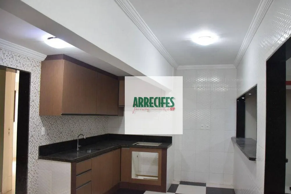 Casa, 3 quartos, 240 m² - Foto 2