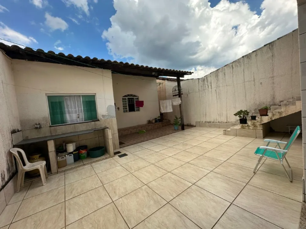 Casa, 3 quartos, 240 m² - Foto 2
