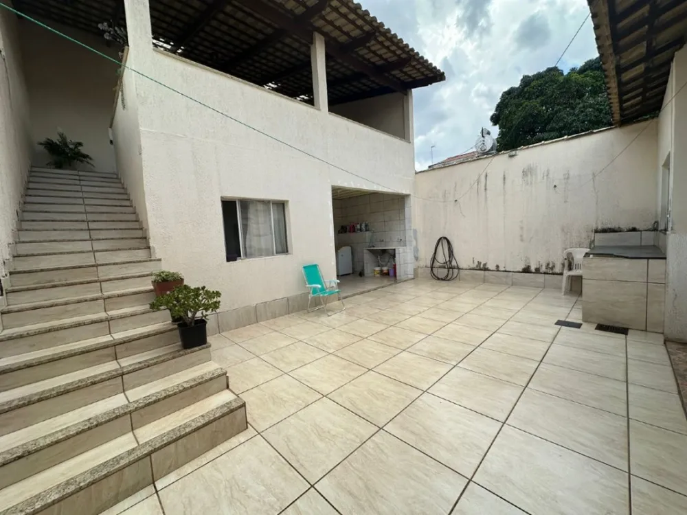 Casa, 3 quartos, 240 m² - Foto 1