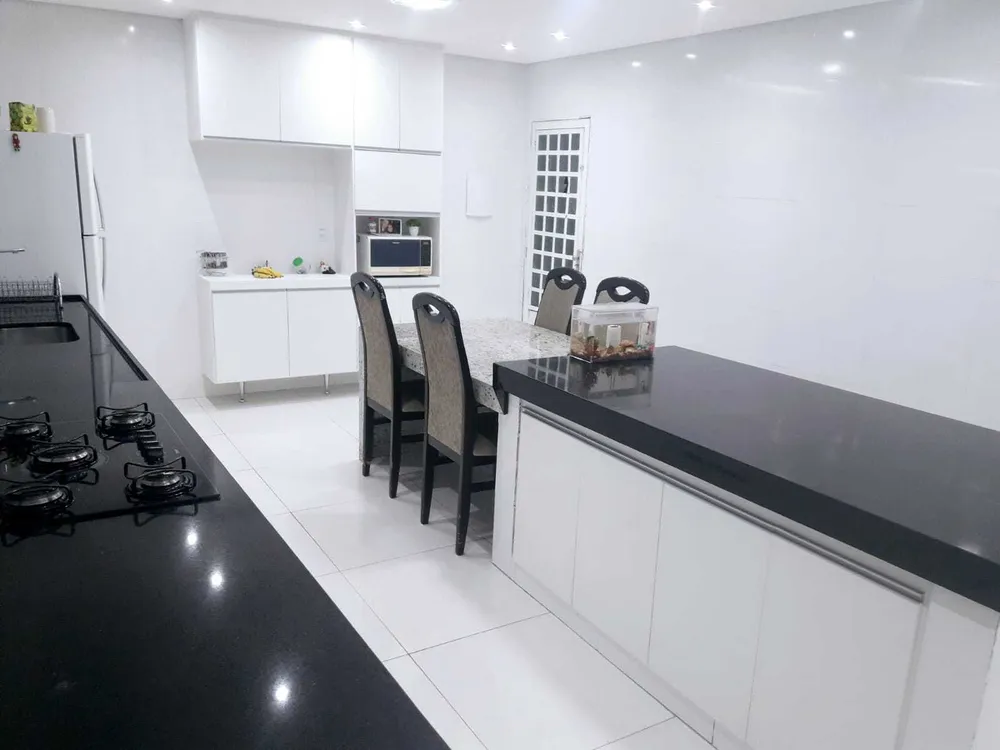 Casa, 3 quartos, 194 m² - Foto 5