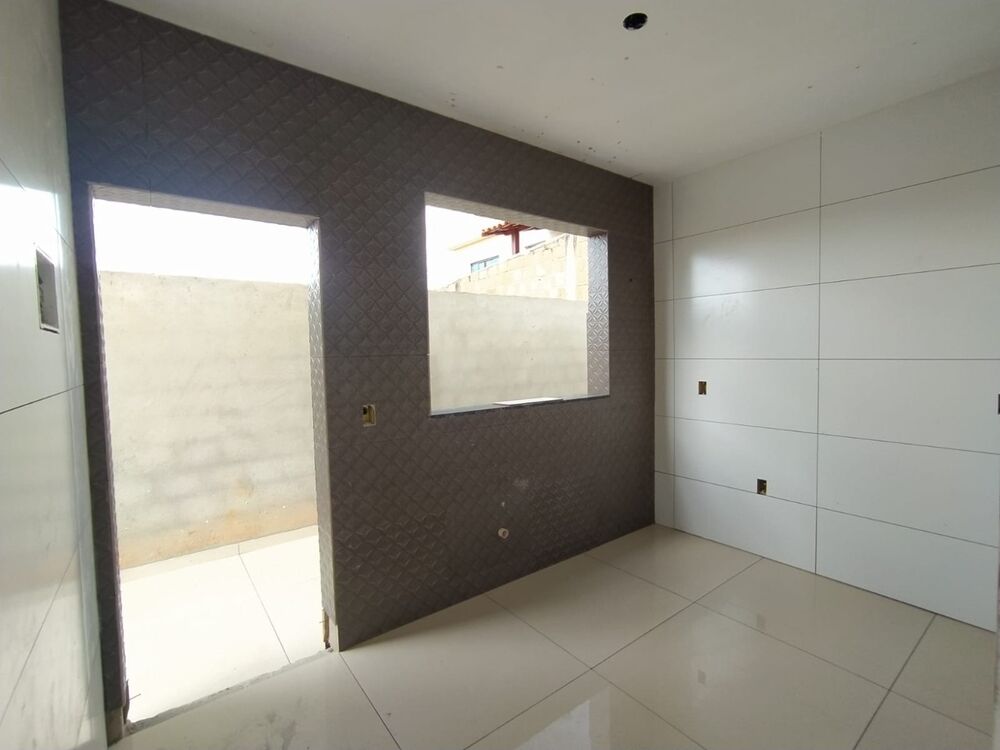 Casa à venda com 3 quartos, 74m² - Foto 5