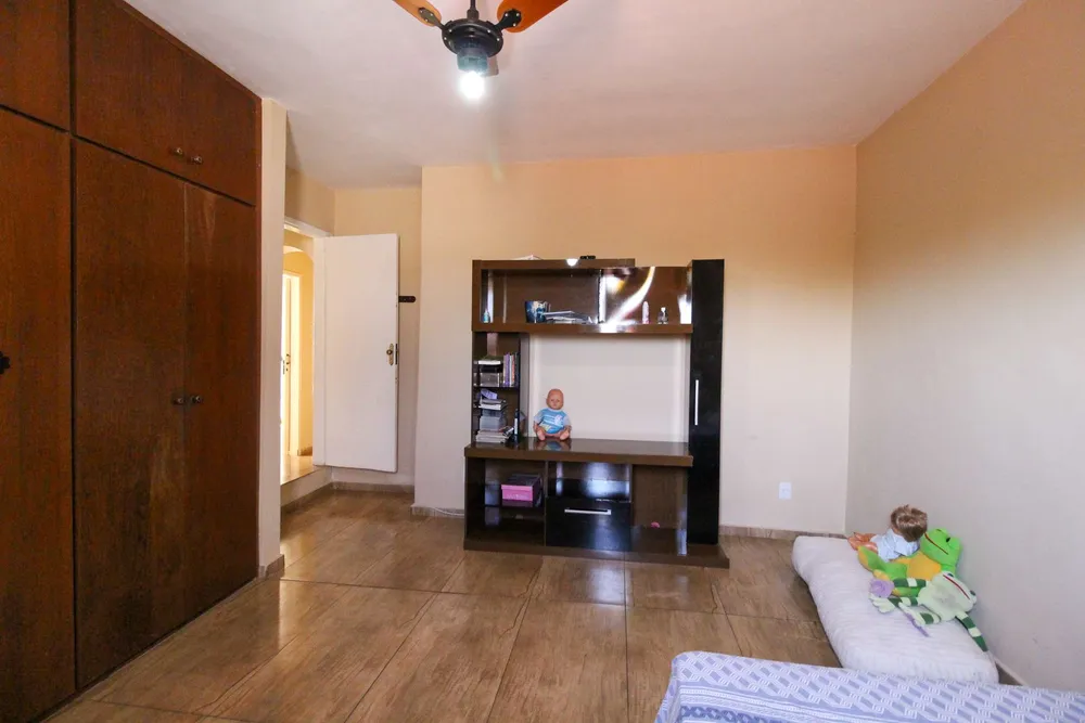Casa, 5 quartos, 260 m² - Foto 8