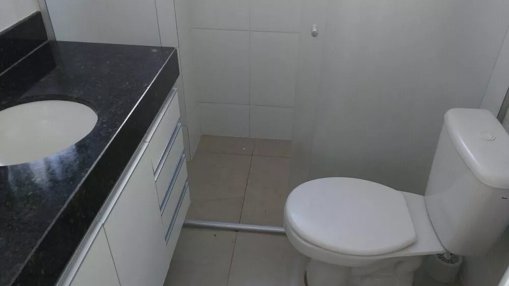 Apartamento à venda com 2 quartos, 67m² - Foto 4