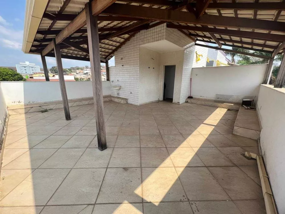 Cobertura à venda com 2 quartos, 120m² - Foto 2