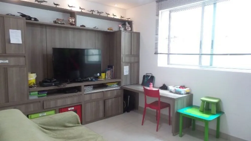 Casa, 4 quartos, 356 m² - Foto 1
