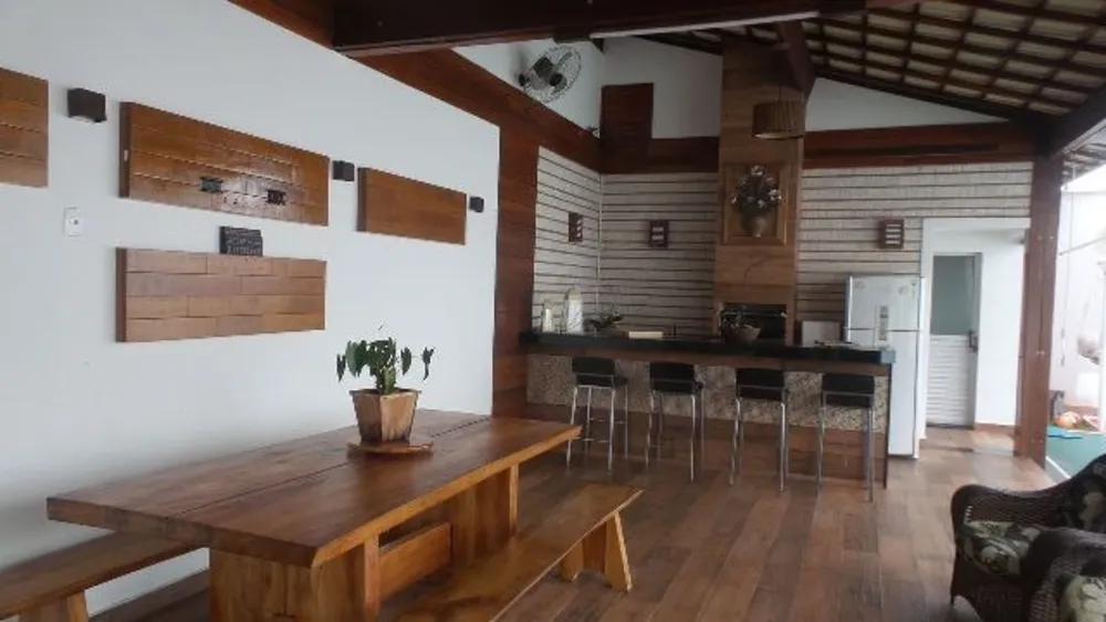 Casa, 4 quartos, 356 m² - Foto 1