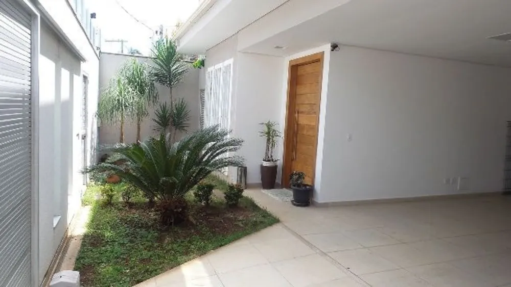 Casa, 4 quartos, 356 m² - Foto 2