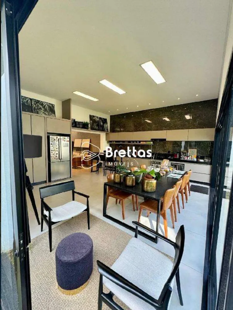 Casa, 3 quartos, 294 m² - Foto 2