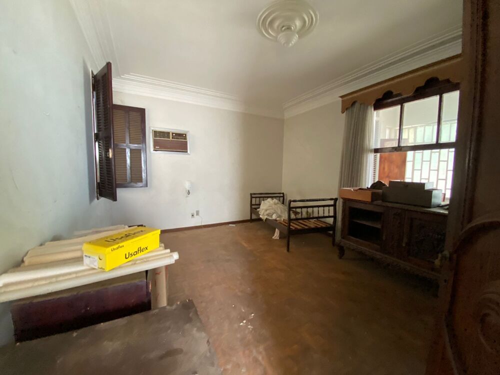 Casa à venda com 3 quartos, 300m² - Foto 5