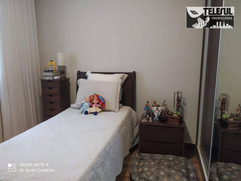 Casa à venda com 3 quartos, 200m² - Foto 7