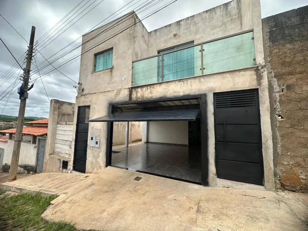 Casa, 3 quartos, 240 m² - Foto 1