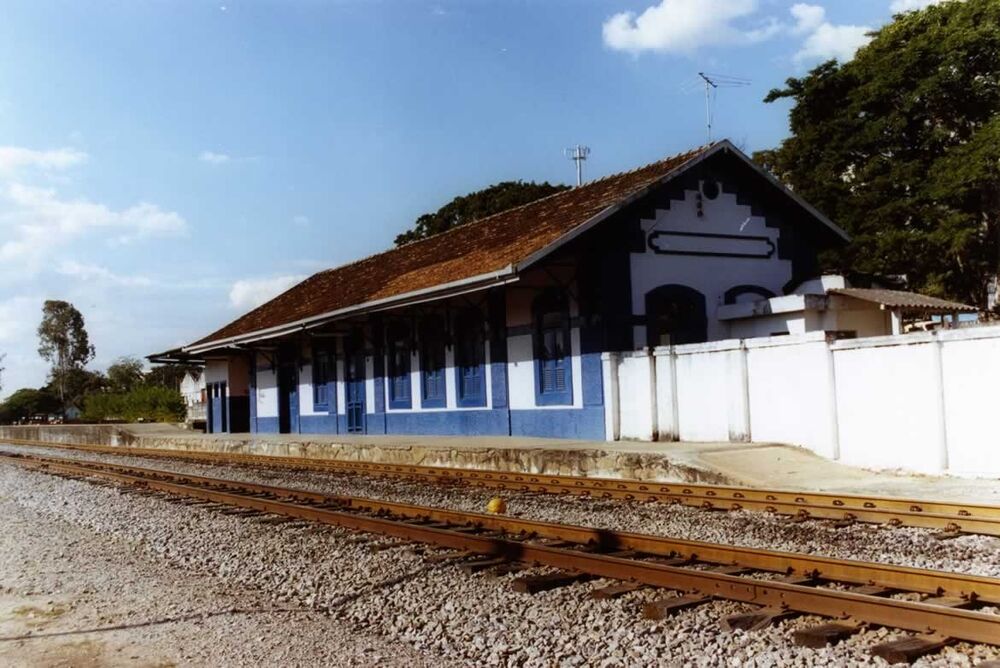 Apartamento à venda com 3 quartos, 100m² - Foto 3