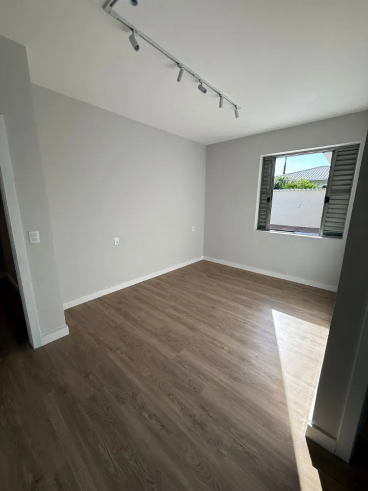 Casa, 4 quartos, 245 m² - Foto 6