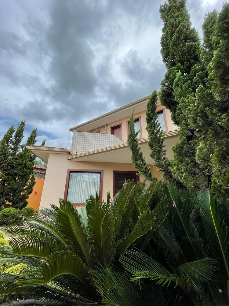 Casa, 5 quartos, 308 m² - Foto 1