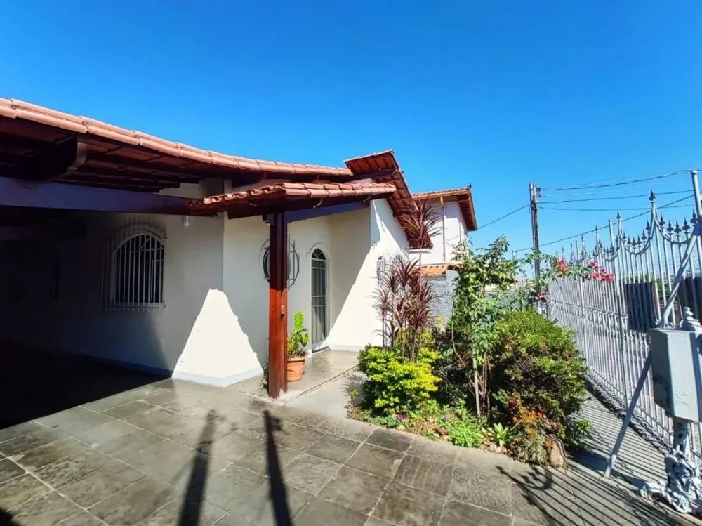 Casa, 2 quartos, 186 m² - Foto 1