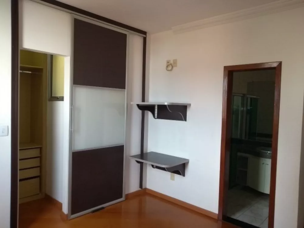 Apartamento à venda com 3 quartos, 140m² - Foto 9