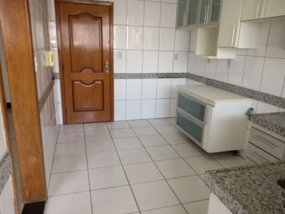 Apartamento à venda com 3 quartos, 140m² - Foto 14