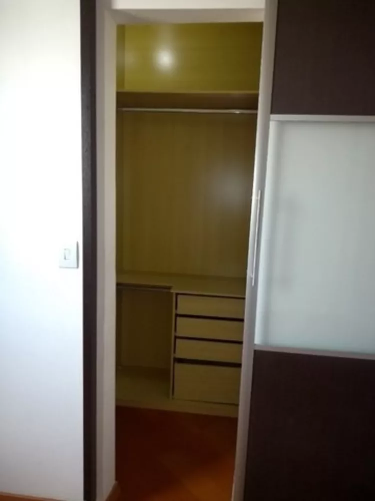 Apartamento à venda com 3 quartos, 140m² - Foto 4