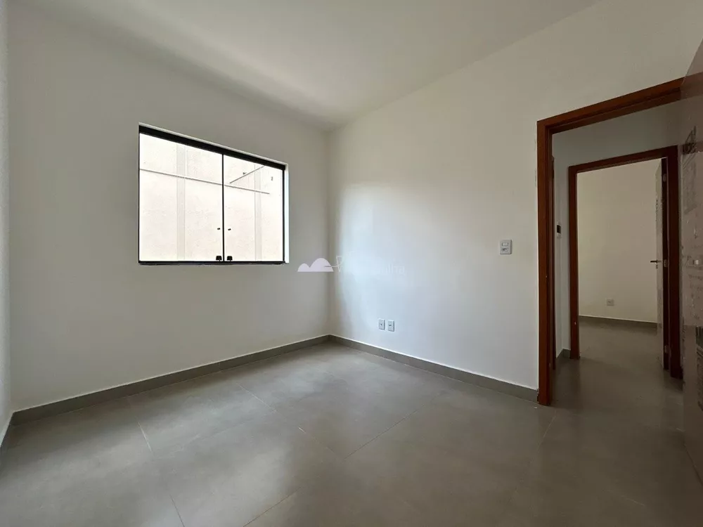 Casa à venda com 2 quartos, 93m² - Foto 9