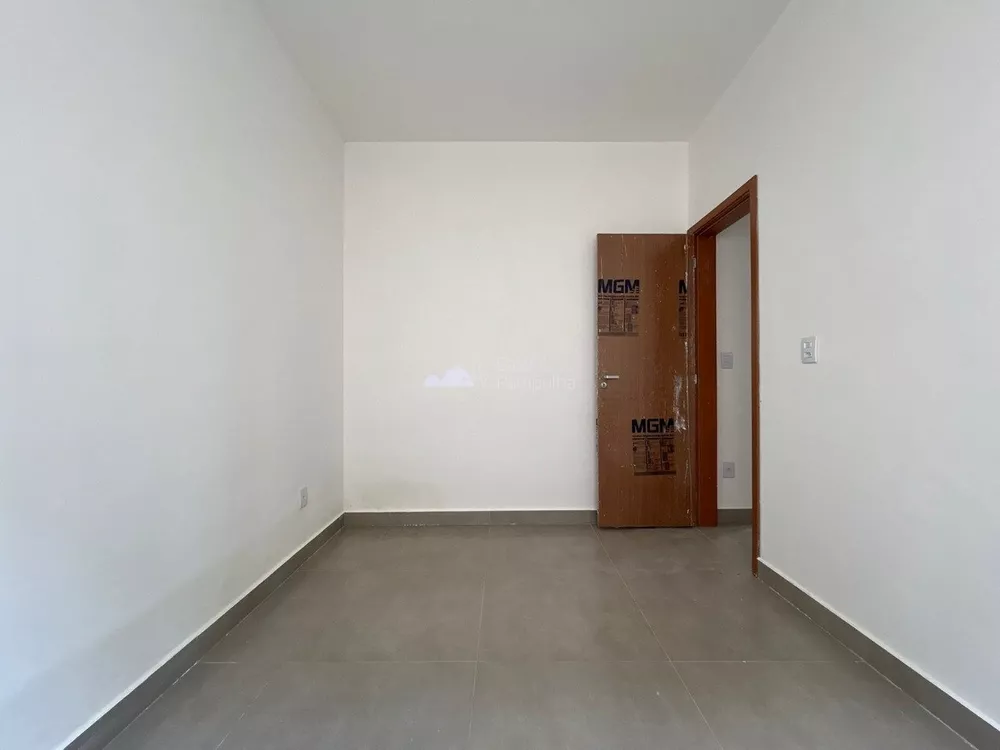 Casa à venda com 2 quartos, 93m² - Foto 16