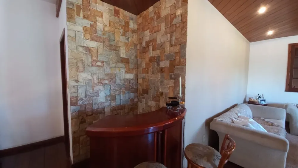 Casa, 3 quartos, 210 m² - Foto 1