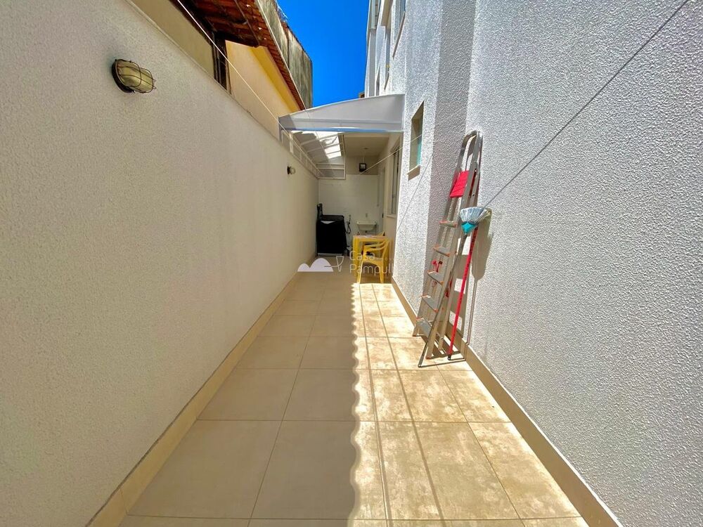 Apartamento à venda com 3 quartos, 105m² - Foto 1