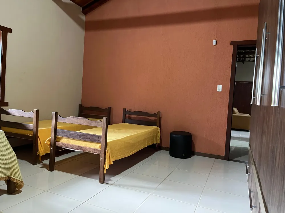 Chácara, 3 quartos, 2250 m² - Foto 2