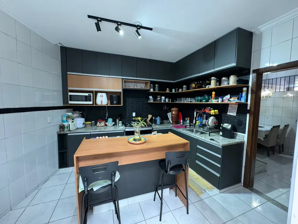 Casa, 9 quartos, 368 m² - Foto 4