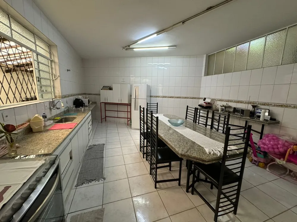 Casa, 9 quartos, 368 m² - Foto 3