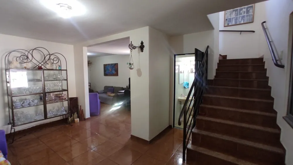 Casa, 4 quartos, 188 m² - Foto 2