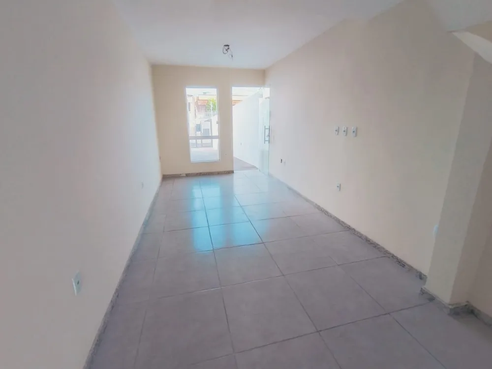 Casa, 3 quartos, 63 m² - Foto 2