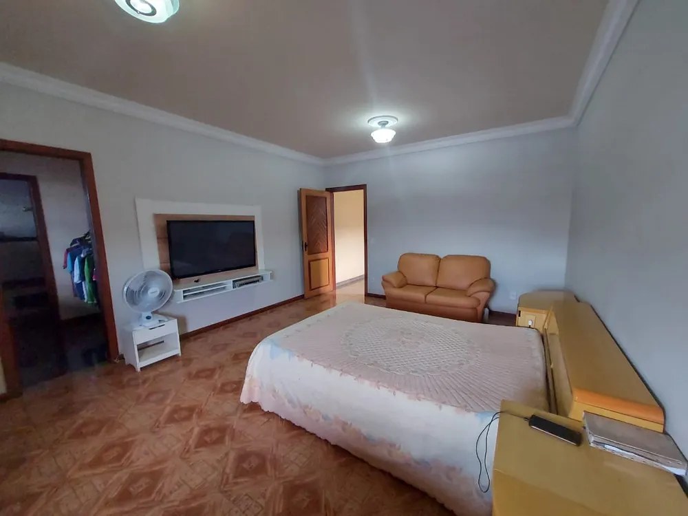 Casa, 4 quartos, 362 m² - Foto 3