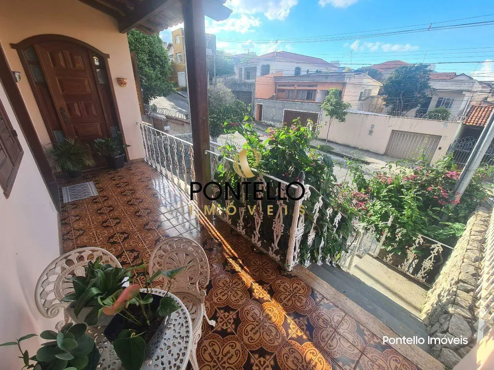 Casa, 3 quartos, 273 m² - Foto 1
