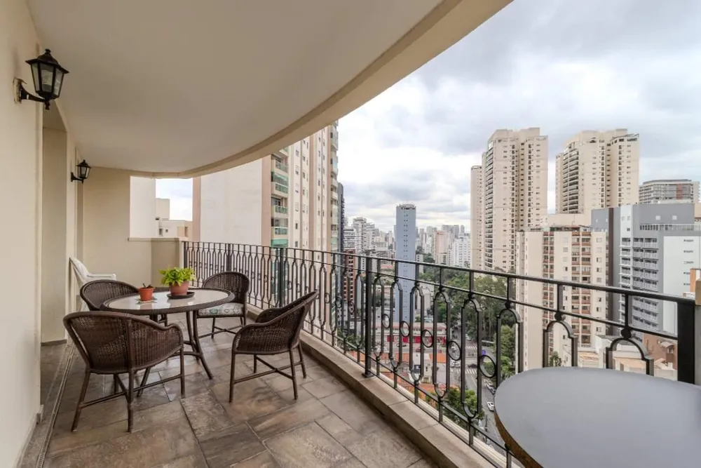 Apartamento, 3 quartos, 237 m² - Foto 2