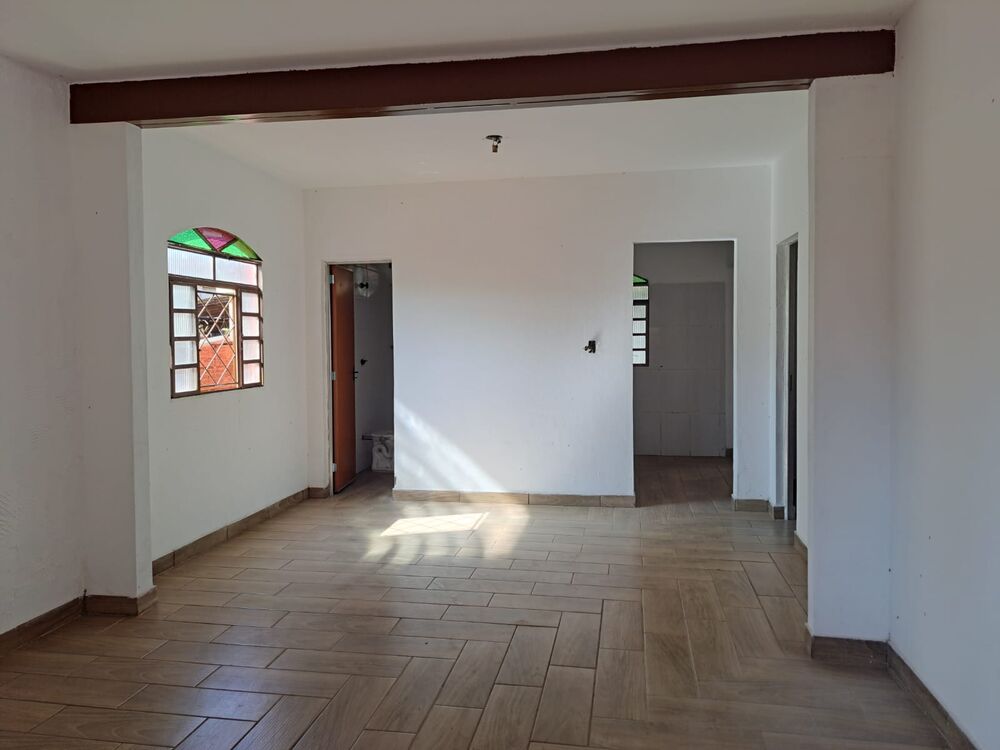 Casa à venda com 2 quartos, 360m² - Foto 3