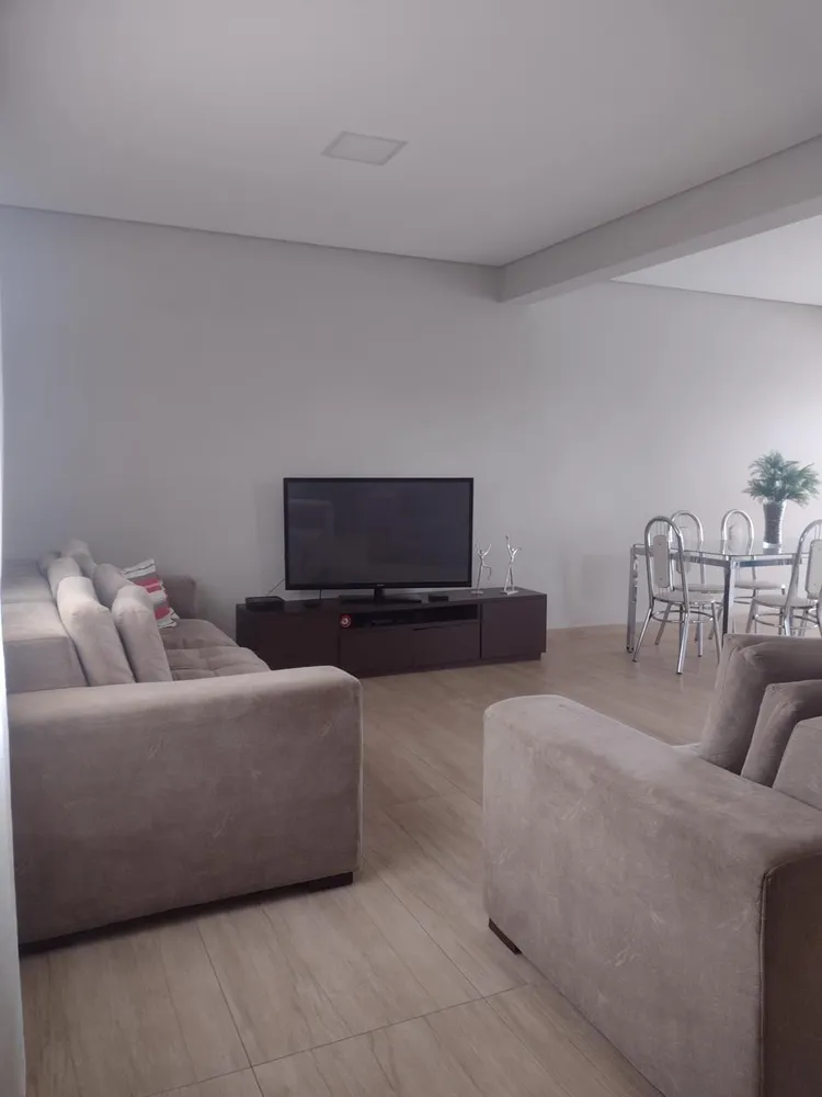 Casa, 3 quartos, 190 m² - Foto 3