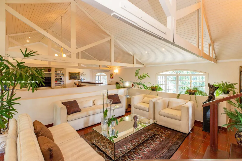 Casa, 5 quartos, 3800 m² - Foto 1