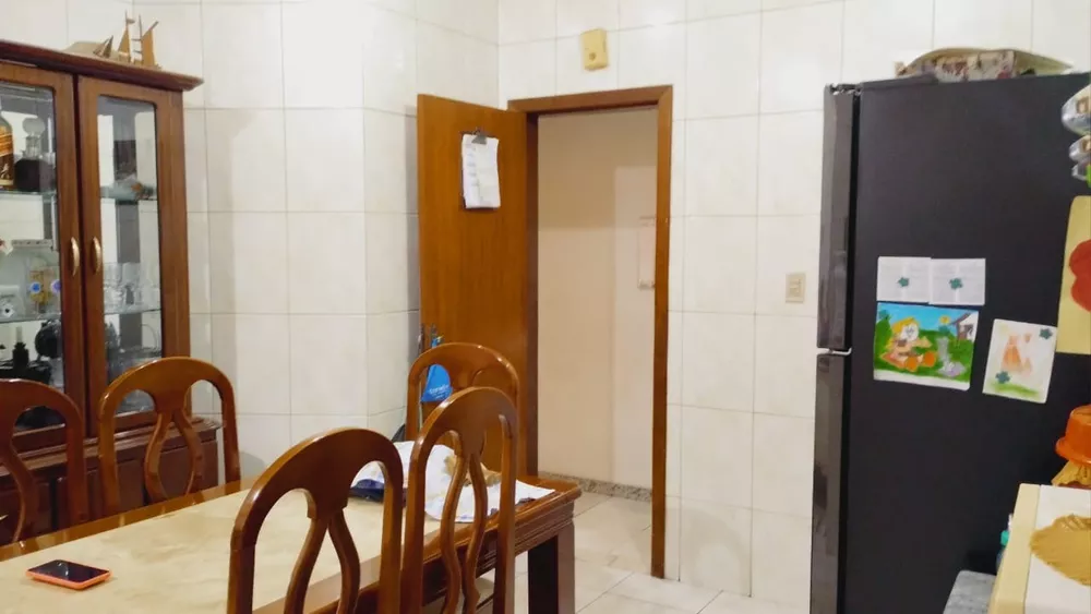 Apartamento à venda com 3 quartos, 100m² - Foto 2