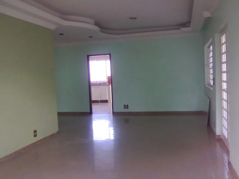 Casa, 5 quartos, 130 m² - Foto 1