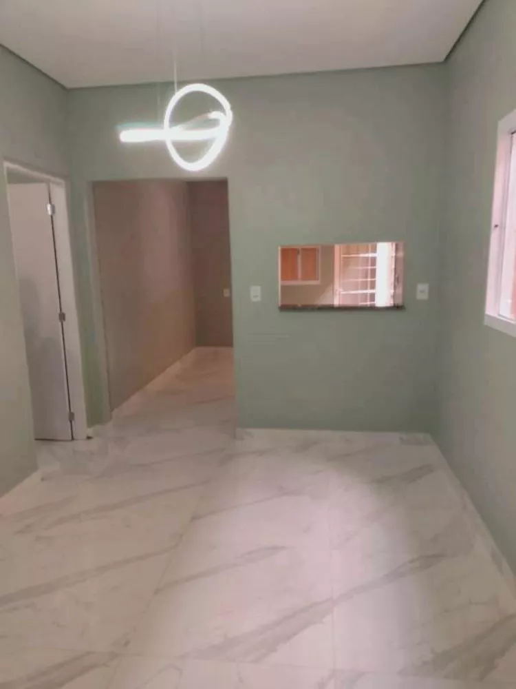 Casa à venda com 1 quarto, 300m² - Foto 1