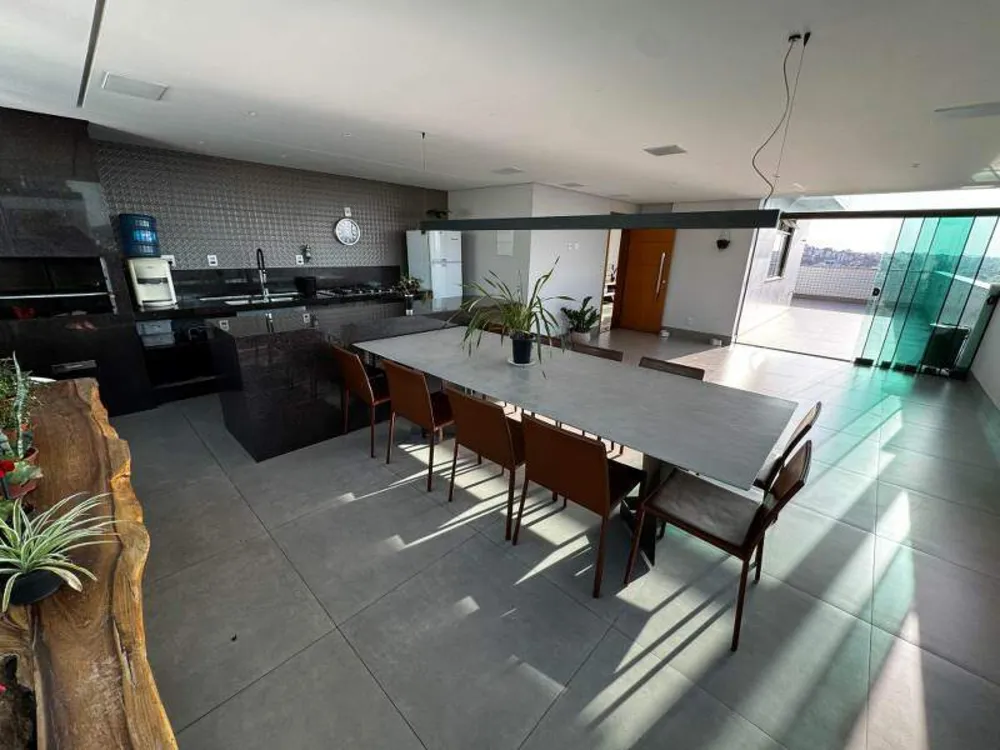 Cobertura, 4 quartos, 230 m² - Foto 2