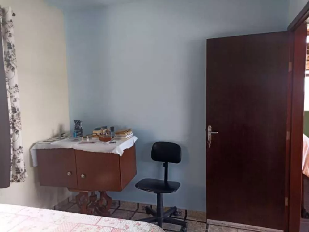 Casa à venda com 3 quartos, 250m² - Foto 4