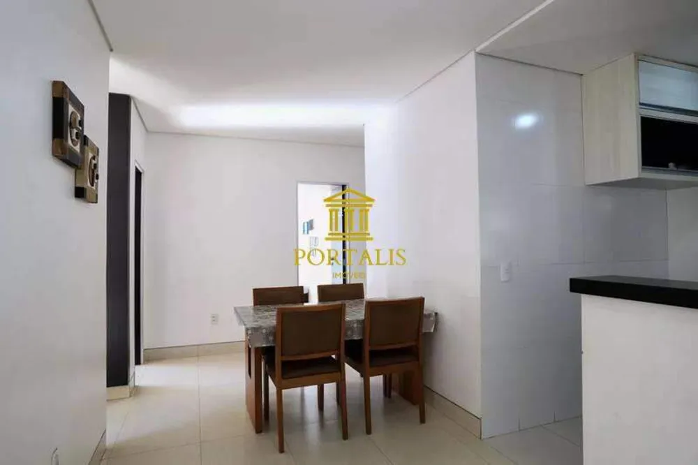 Casa, 3 quartos, 217 m² - Foto 1