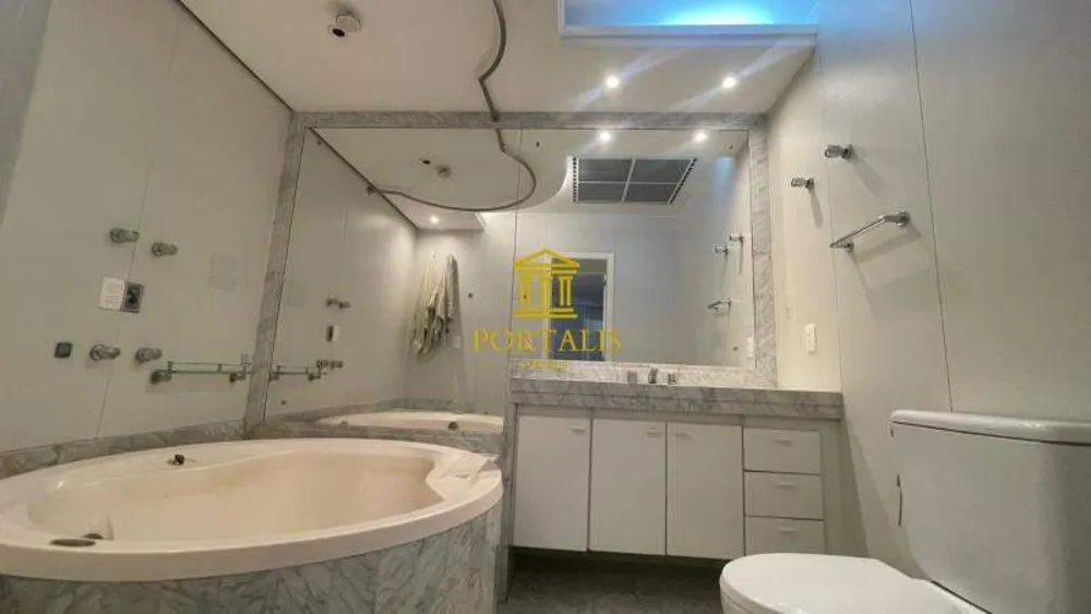 Cobertura, 3 quartos, 213 m² - Foto 7