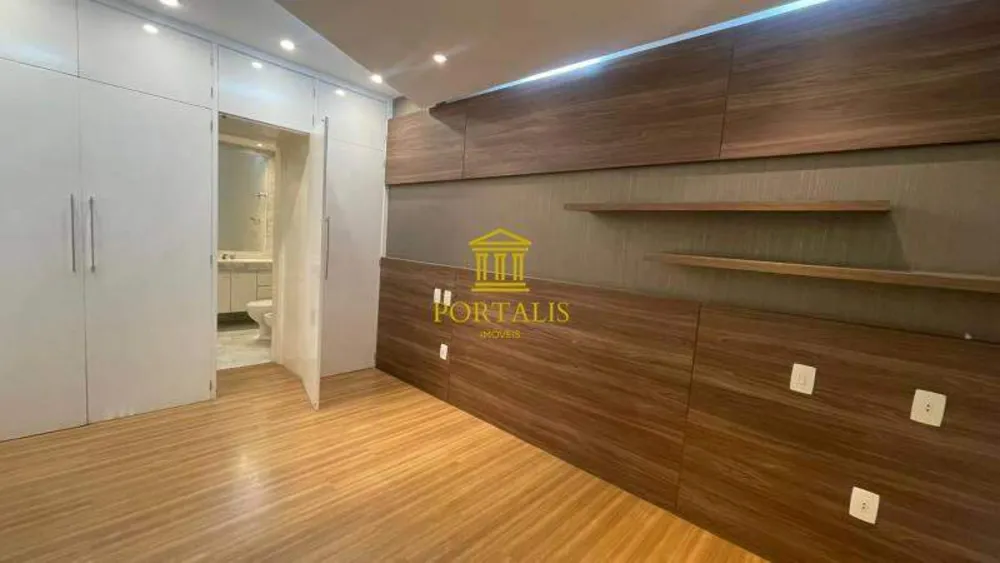 Cobertura, 3 quartos, 213 m² - Foto 14