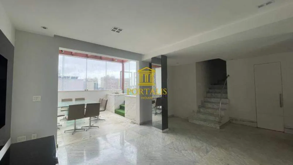 Cobertura, 3 quartos, 213 m² - Foto 3