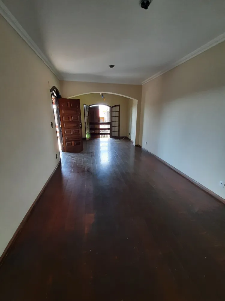 Casa, 3 quartos, 229 m² - Foto 3