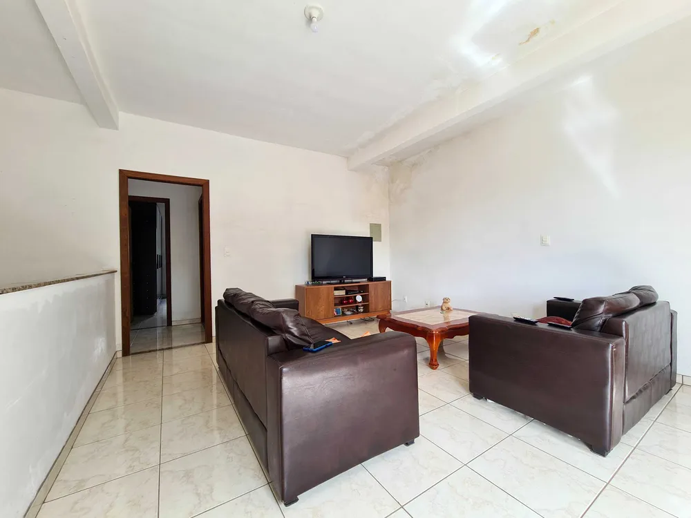Casa, 3 quartos, 360 m² - Foto 1