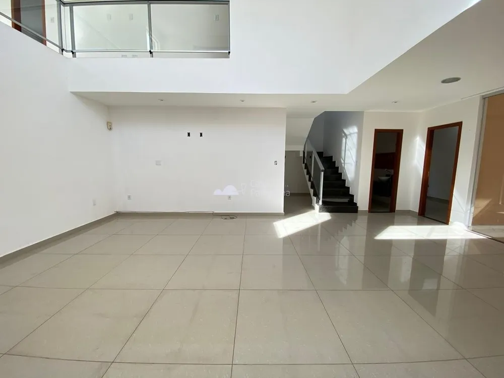 Casa, 5 quartos, 261 m² - Foto 2